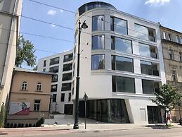 City of The Kings Piano Apartment