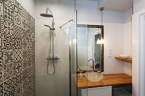 City of The Kings Piano Apartment