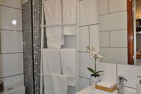 Xavier - Alfama River View by Team4You