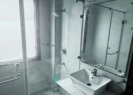 The Metropolis Guest House Near RK Ashram Metro Station