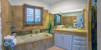 Villa Thalassa Art' B&B