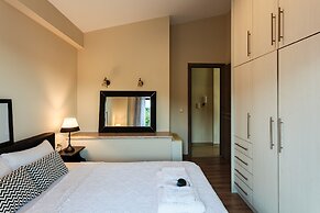 Villa Armonia - Beachfront Majestic Retreat