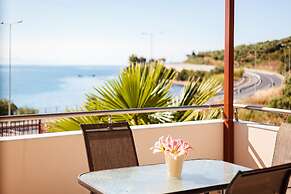 Villa Armonia - Beachfront Majestic Retreat