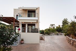 Seaside Getaway - Aelia Villa's Dreamy Paradise