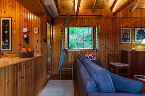 Escape in the Forest, Cosy Chalet with Home Cinema