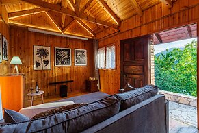 Escape in the Forest, Cosy Chalet with Home Cinema