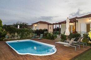 Sun, Sand & Seclusion - Artemis with Private Pool