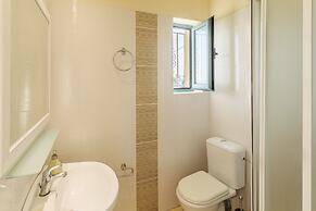 Lavender Garden Retreat - Secluded Seaside Getaway