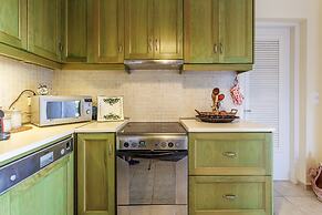 Lavender Garden Retreat - Secluded Seaside Getaway