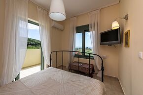 Lavender Garden Retreat - Secluded Seaside Getaway