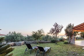 Lavender Garden Retreat - Secluded Seaside Getaway