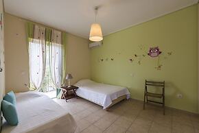 Lavender Garden Retreat - Secluded Seaside Getaway