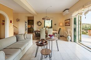 Lavender Garden Retreat - Secluded Seaside Getaway