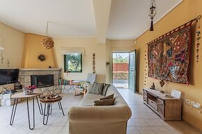 Lavender Garden Retreat - Secluded Seaside Getaway