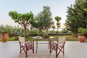 Lavender Garden Retreat - Secluded Seaside Getaway