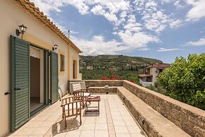 Lavender Garden Retreat - Secluded Seaside Getaway