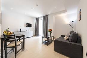 Bentley Holiday Apartments - West One