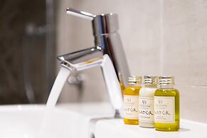 Bentley Holiday Apartments - West One