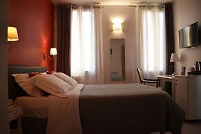 Hotel Henri IV