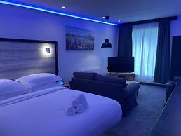 The Waterfront Lodges