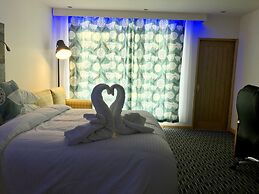 The Waterfront Lodges