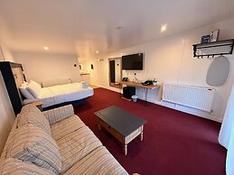 The Waterfront Lodges