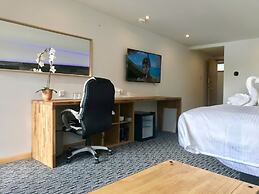 The Waterfront Lodges