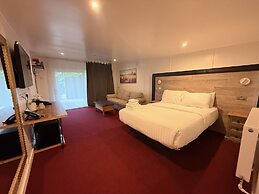 The Waterfront Lodges