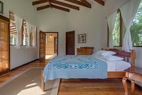 Sweet Songs Jungle Lodge, a Muy’Ono Resort