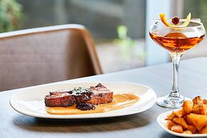 AC Hotel by Marriott Phoenix Biltmore