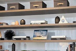 AC Hotel by Marriott Phoenix Biltmore