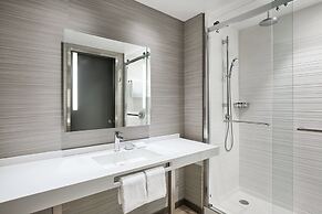 AC Hotel by Marriott Phoenix Biltmore