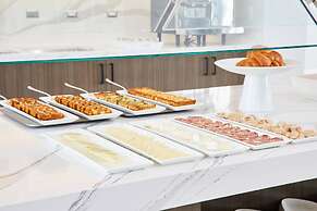 AC Hotel by Marriott Phoenix Biltmore