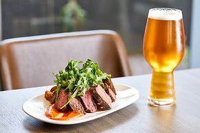 AC Hotel by Marriott Phoenix Biltmore