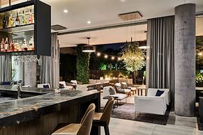 AC Hotel by Marriott Phoenix Biltmore