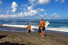 Mojosurf Camp Canggu - Hostel