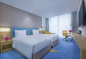 Holiday Inn Express Zhengzhou Longzi Lake by IHG