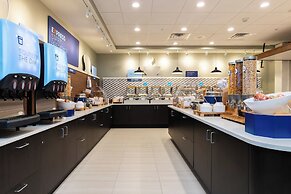 Holiday Inn Express & Suites Orlando - Lake Buena Vista by IHG