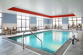 Hampton Inn & Suites Chicago Waukegan