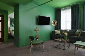 Angad Arts Hotel St. Louis, Tapestry Collection by Hilton