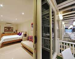 Meno Mojo Beach Resort