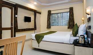 Treebo Hillway Inn Main Market