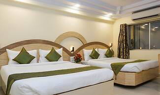 Treebo Hillway Inn Main Market