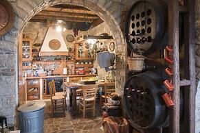 Majestic Chateau - Spectacular Seascapes & Pool