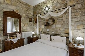 Majestic Chateau - Spectacular Seascapes & Pool