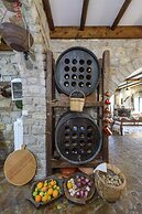 Majestic Chateau - Spectacular Seascapes & Pool