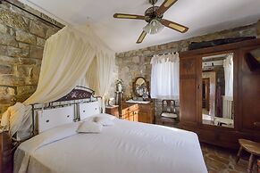 Majestic Chateau - Spectacular Seascapes & Pool