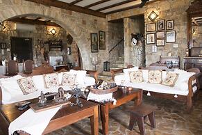 Majestic Chateau - Spectacular Seascapes & Pool