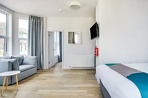 OYO Studiotel GY - Modern Hotel Apartments