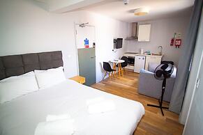 OYO Studiotel GY - Modern Hotel Apartments